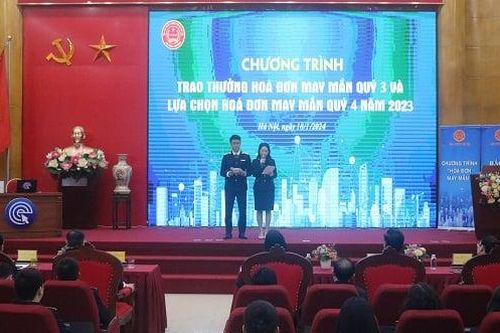 Hà Nội tìm ra chủ nhân 19 hóa đơn may mắn quý 4/2023
