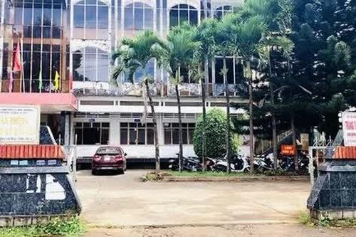 Gia Lai: Vi phạm giải quyết các thủ tục hành chính, Giám đốc Văn phòng Đăng ký đất đai huyện Đăk Đoa bị đề nghị chuyển công tác