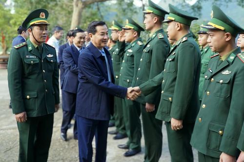 Phó Thủ tướng Chính phủ Lê Minh Khái thăm, chúc Tết Đồn Biên phòng Cửa khẩu Sóc Giang