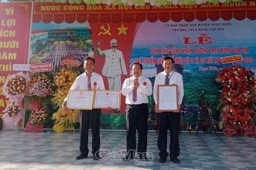 Trường THCS Bông Văn Dĩa đạt chuẩn Quốc gia mức độ 2