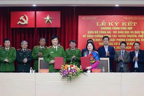 Sẽ đưa nội dung tuyên truyền phòng chống ma túy vào các tiết học nhà trường