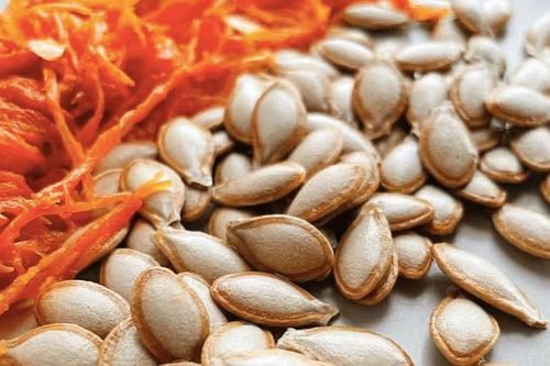 Công dụng bất ngờ của hạt bí ít người biết đến