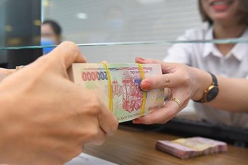 Nhân viên ngân hàng lâu năm giải thích vì sao họ không gửi tiết kiệm tại chính nơi mình làm?