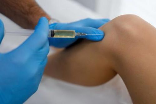 Khi nào cần tiêm corticoid trị viêm khớp gối?
