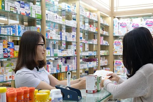 Hiểm họa từ thuốc 'xách tay'