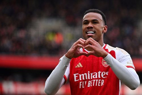 Arsenal đại thắng nhờ bài đá phạt góc