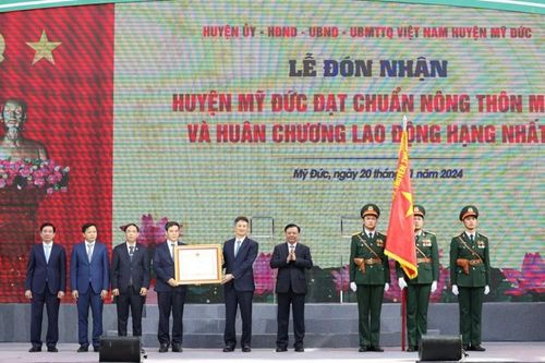 Huyện Mỹ Đức đón nhận huyện đạt chuẩn nông thôn mới
