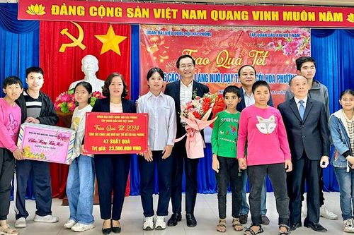 Trao 84 phần quà Tết tặng trẻ em thiệt thòi tại Hải Phòng