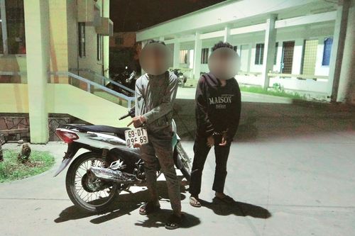 Bắt giữ 2 thiếu niên nhiều lần trộm xe máy ở An Giang