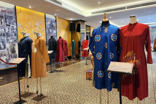 Định hình văn hóa từ áo dài