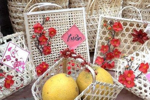 Người làng nghề đan giỏ quà chạy đua với Tết