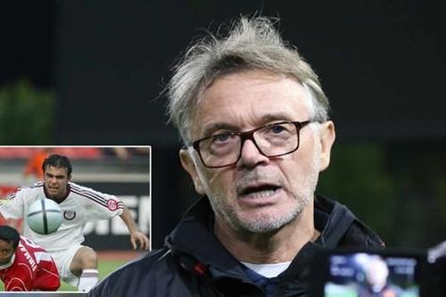 Sau 20 năm, HLV Troussier gặp lại nỗi ác mộng mang tên Indonesia