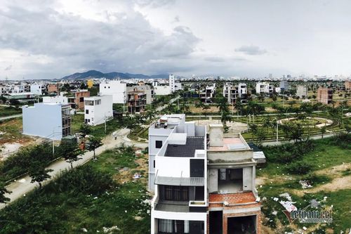 Môi giới nhà đất không dám mơ thưởng Tết, chỉ mong công ty 'sống sót'