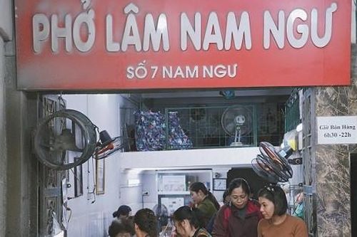 Bất ngờ quán phở Lâm từng 'lách qua khe cửa hẹp' để tồn tại