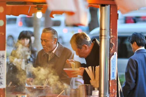 Do đâu dân văn phòng Nhật lại ưa chuộng 'bữa trưa một xu'?