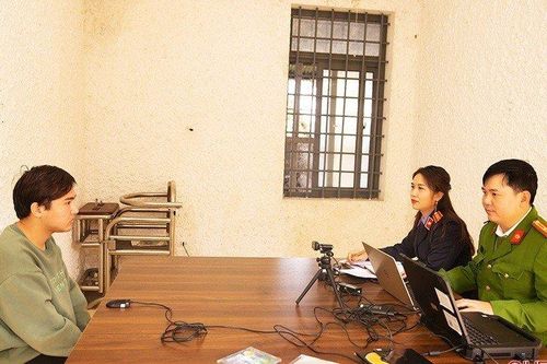 Khởi tố đối tượng lừa bán pháo hoa trên không gian mạng