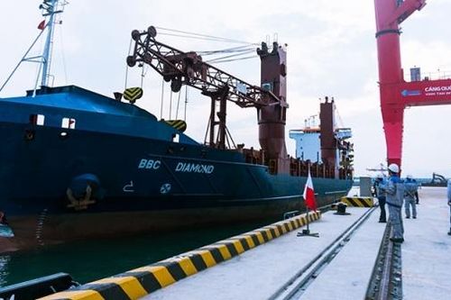 Xuất khẩu hàng hóa đầu năm 2024 đối diện thách thức mới