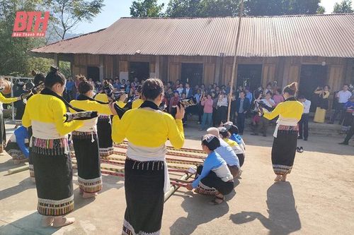 Lên Yên Nhân nghe khặp Thái
