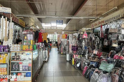 Chợ truyền thống: Làm gì để thoát ế?