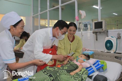 Sôi nổi ngày hội Xuân tình nguyện