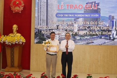 Trao giải cuộc thi trắc nghiệm trực tuyến về chuyển đổi số cho 16 thí sinh xuất sắc