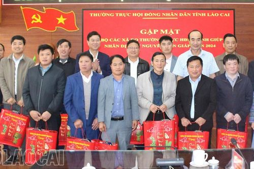 Thường trực HĐND tỉnh gặp mặt cán bộ các xã có tỷ lệ hộ nghèo cao