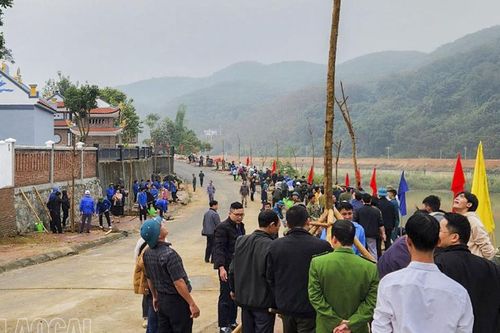 Bát Xát phát động ra quân trồng cây xuân Giáp Thìn 2024