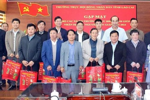 HĐND tỉnh Lào Cai gặp mặt cán bộ các xã có tỷ lệ hộ nghèo cao
