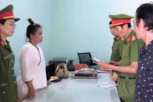 Lừa đảo làm giấy tờ đất, chiếm đoạt 240 triệu đồng