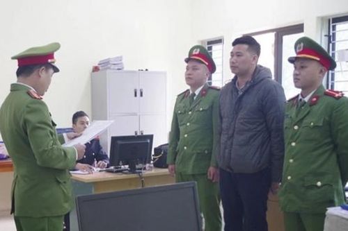 Bắt nguyên Phó Giám đốc chi nhánh văn phòng đăng ký đất đai