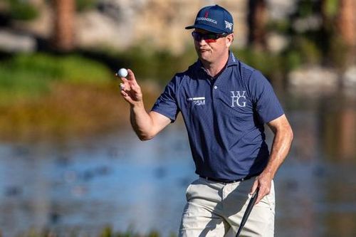 Zach Johnson dẫn đầu vòng một American Express