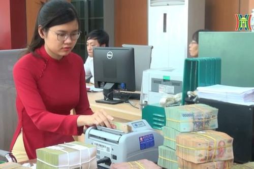 Chứng khoán tuần qua, đỉnh mới liên tục xuất hiện