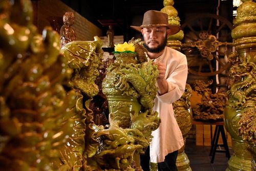 Chiêm ngưỡng 'Vũ điệu bách long' - 100 rồng gốm phù điêu của nghệ nhân đất Cảng