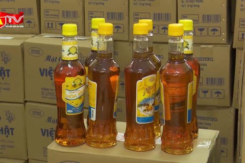Cận cảnh công nghệ sản xuất mật ong giả