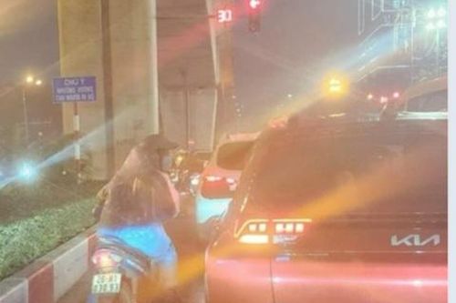 Triệu tập người đàn ông nghiện ma túy, chuyên xin tiền ở các nút giao thông