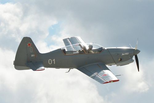 Máy bay huấn luyện Yak-152 được 'đồng nhất hóa' với Yak-130