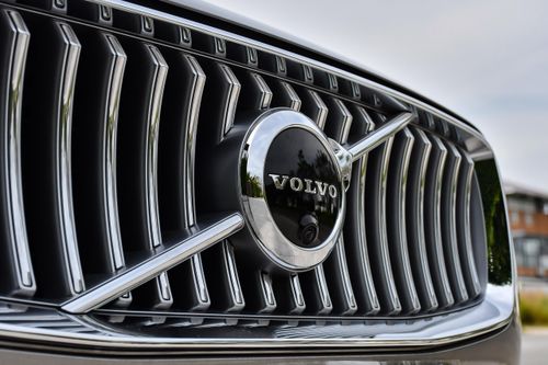 Volvo sẽ phủ sóng xe điện từ năm 2030, nhưng không phải xe thuần điện
