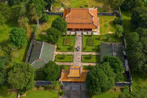 Người Pháp đến Lăng Gia Long cuối thế kỷ 19