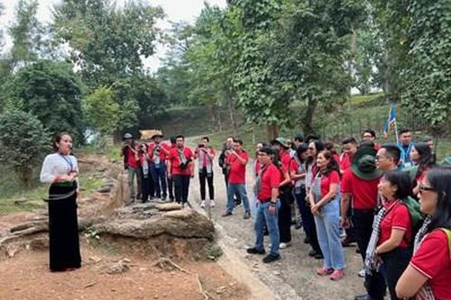 Tây Bắc vẫy gọi ta về-Bài 2: Điện Biên Phủ - máu và hoa