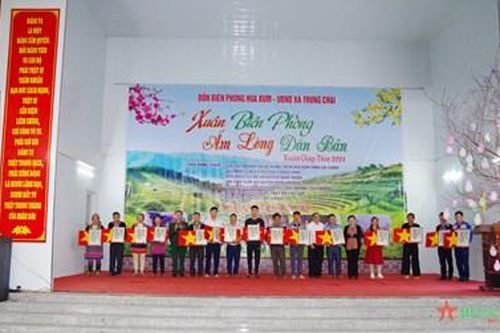 Nhiều hoạt động ý nghĩa trong Chương trình 'Xuân Biên phòng ấm lòng dân bản' ở Trung Chải