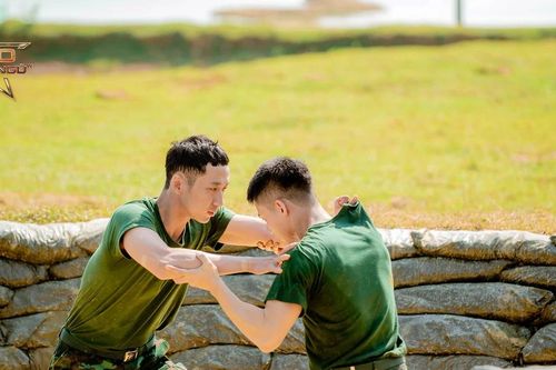 Đa chiều cảm xúc cùng Sao nhập ngũ