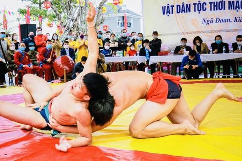 Gần 200 đô vật tham gia Hội vật dân tộc thời Mạc tại Hải Phòng