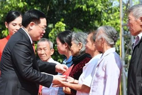 Chủ tịch Quốc hội dự lễ công bố xã đạt chuẩn nông thôn mới nâng cao ở Nghệ An