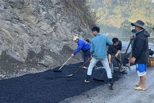 Gấp rút 'vá' đường trăm tỷ vào Khu di tích Sở chỉ huy chiến dịch Điện Biên Phủ