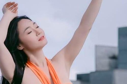Loạt ảnh gợi cảm hiếm thấy của diễn viên Quách Thu Phương tuổi U50