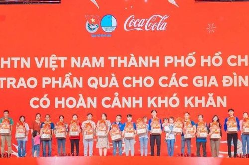 Thành phố Hồ Chí Minh: 1.000 gia đình thanh niên vui Tết, gắn kết yêu thương