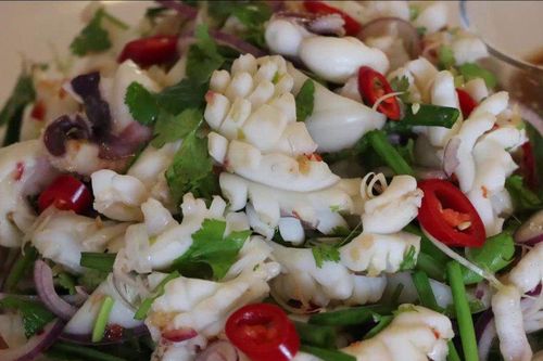 Hướng dẫn làm gỏi mực chua ngọt, nhìn là thèm ăn là mê
