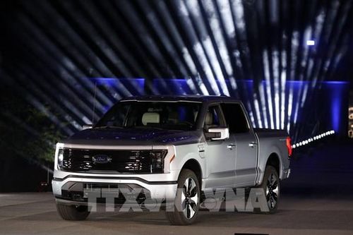 Ford giảm sản xuất mẫu xe tải điện F-150 Lightning