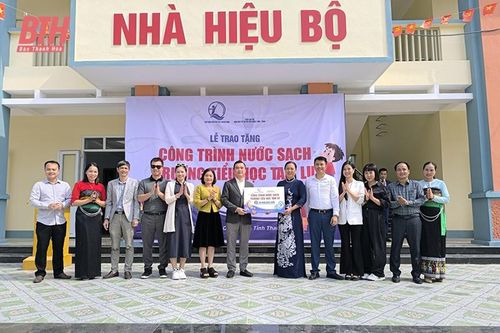 Mang niềm vui đến với trẻ em vùng cao