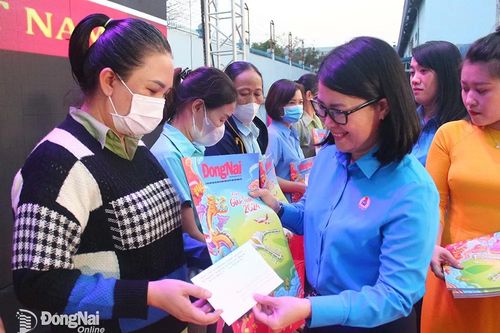 Sôi động nhiều hoạt động vui Xuân, đón Tết cùng công nhân lao động
